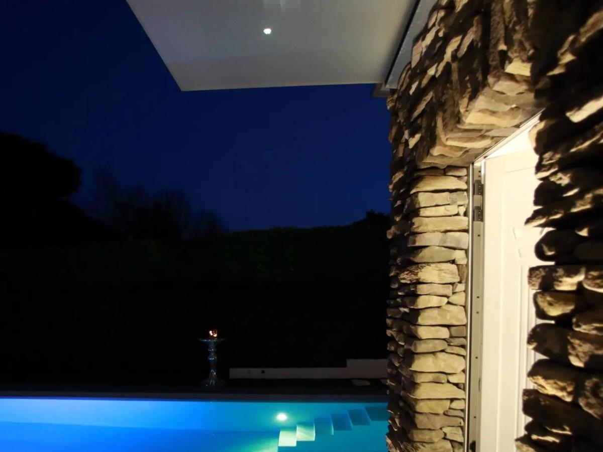 B&B Bellavista Exclusive In Zona Centrale Con Piscina Riscaldata E Jacuzzi Vista Lago Desenzano del Garda Exterior photo